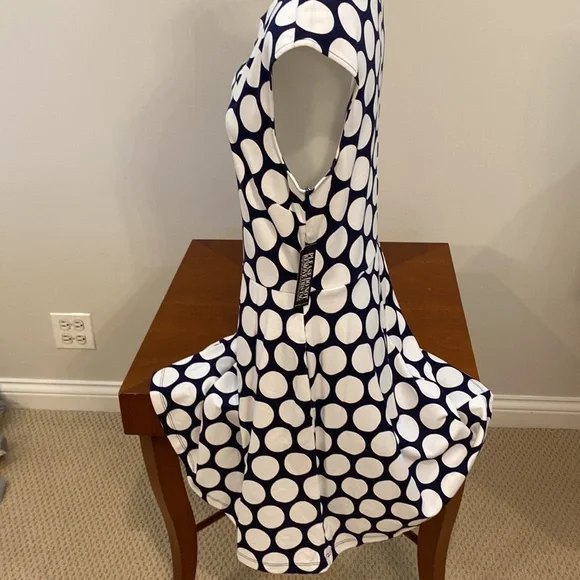 Adorable blue and white dot dress. NWT - Picture 4 of 7